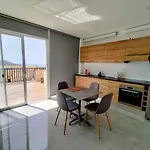 Panoramic Penthouse Haven アパート メーリッハ
