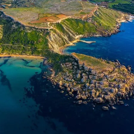 Lägenhet Panoramic Penthouse Haven Mellieħa